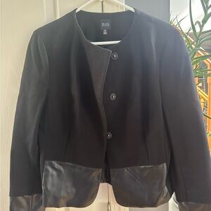 Saks Fifth Avenue Black Blazer with Tailored Silhouette